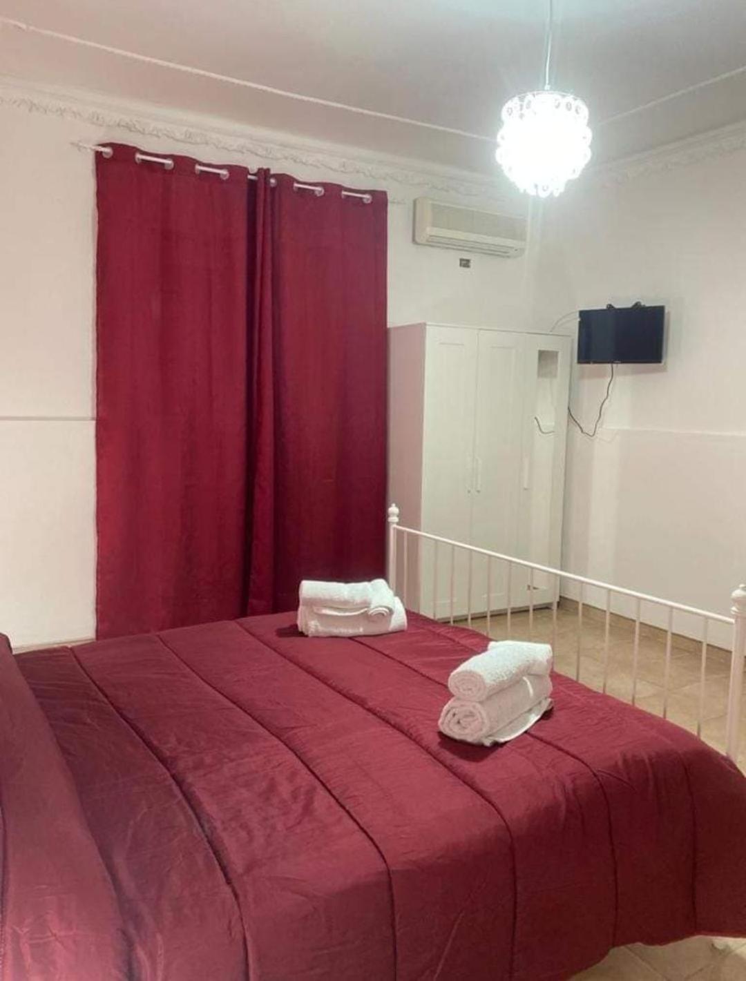 Casa Vacanze Paola 恩佩多克莱港 外观 照片