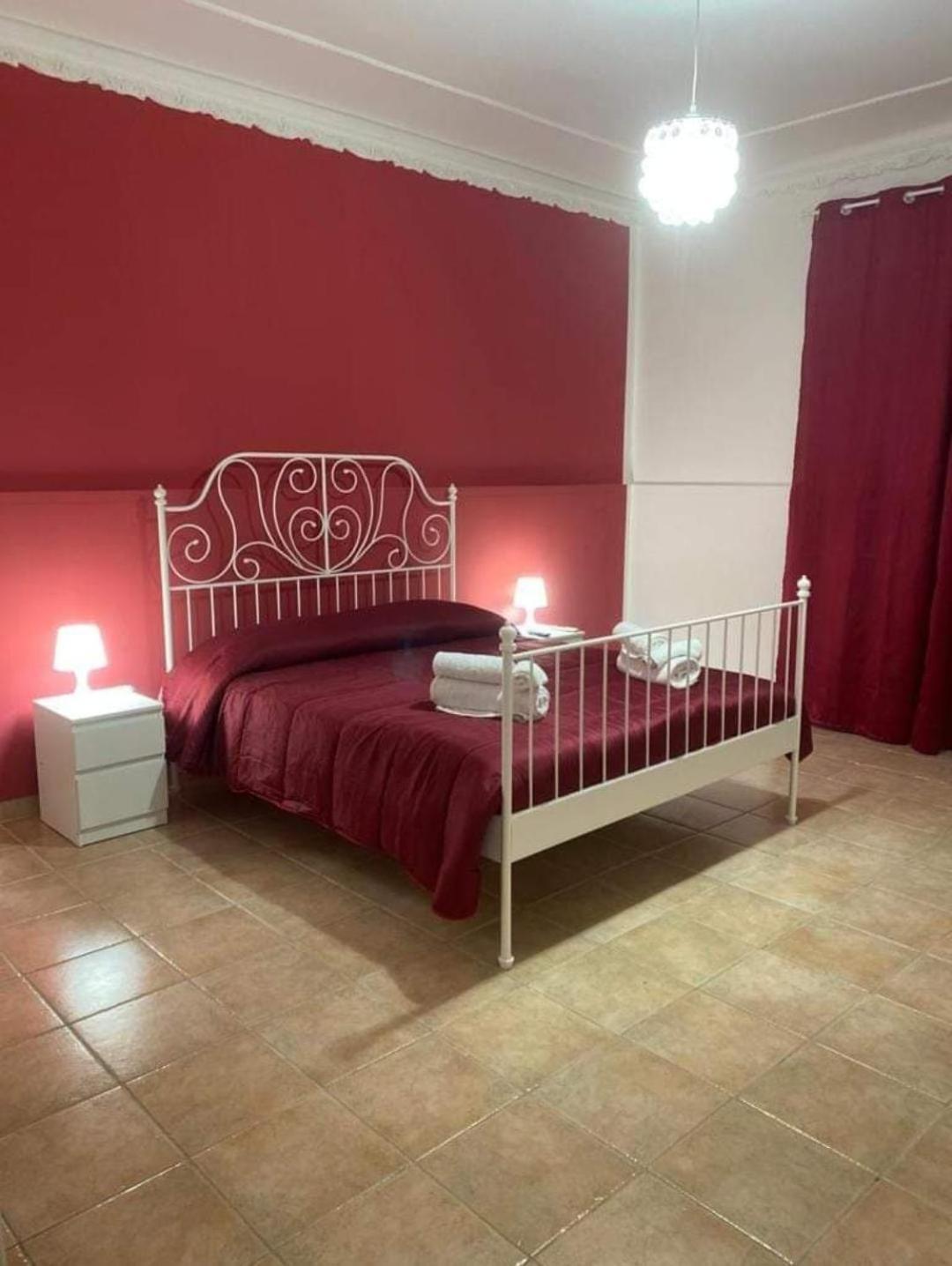 Casa Vacanze Paola 恩佩多克莱港 外观 照片