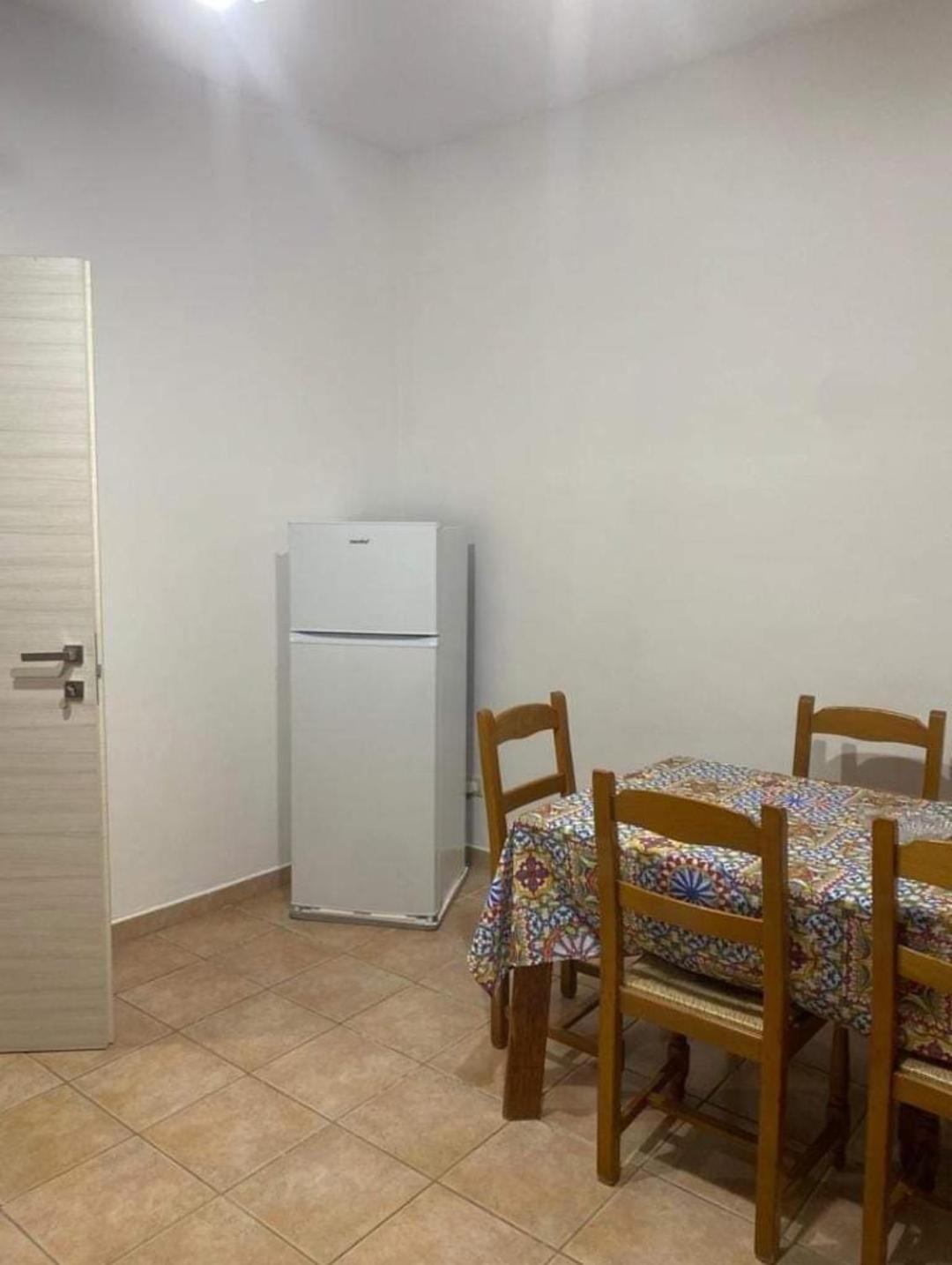 Casa Vacanze Paola 恩佩多克莱港 外观 照片