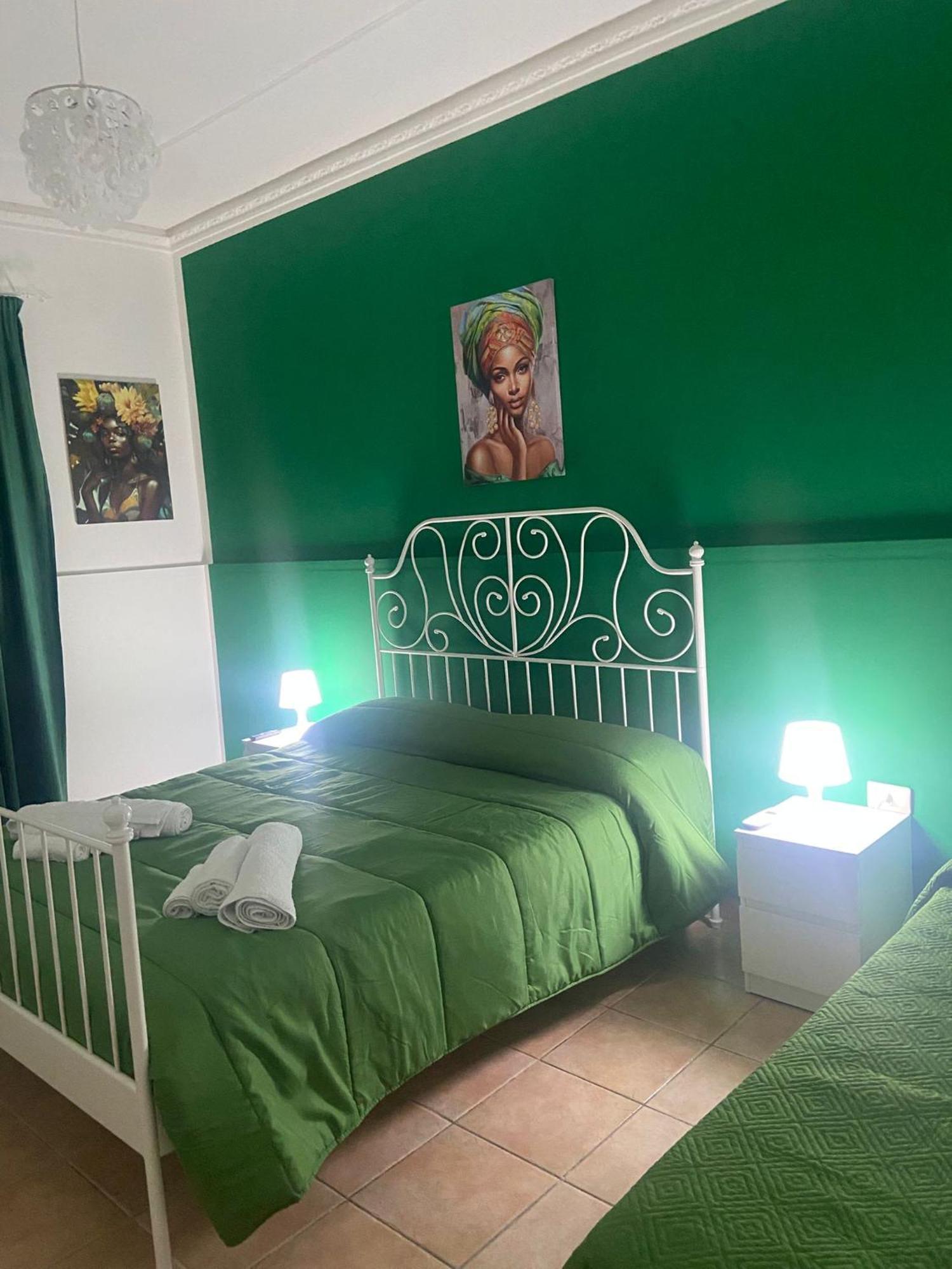 Casa Vacanze Paola 恩佩多克莱港 外观 照片